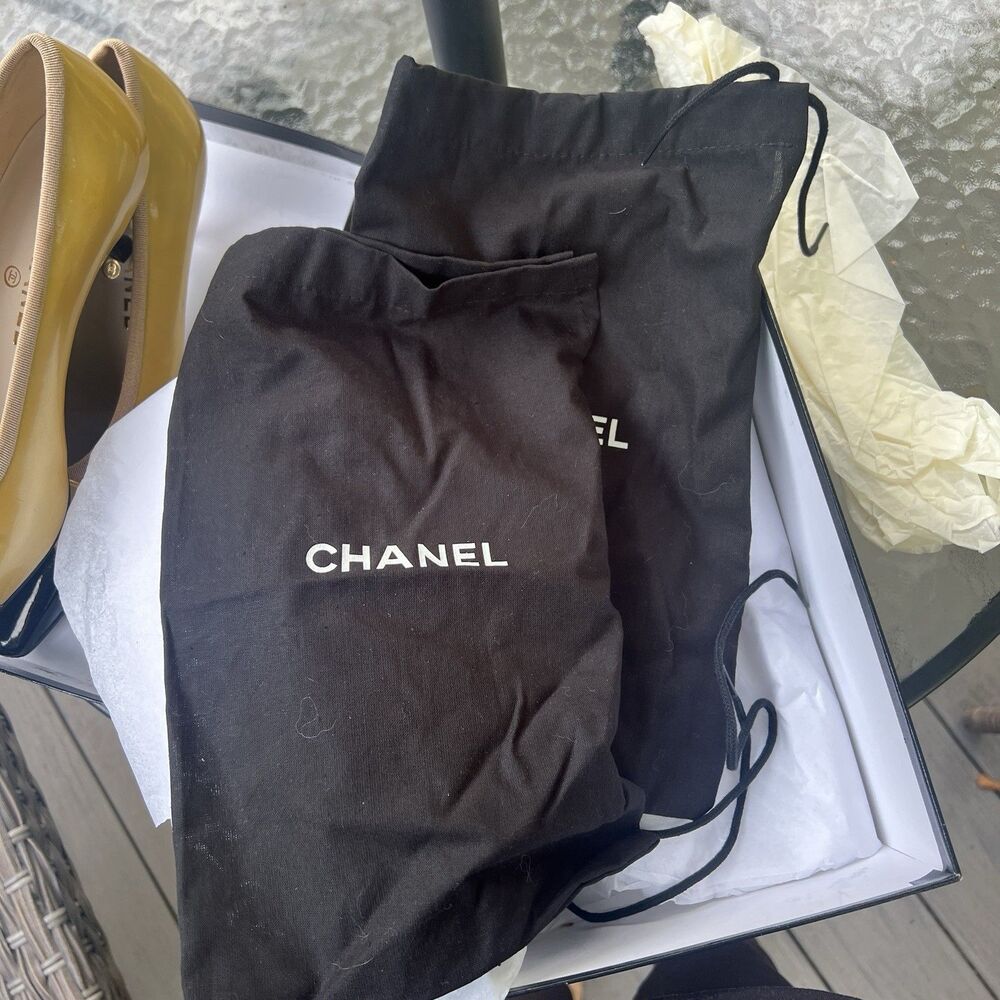 Vintage 1990s Chanel Patent Leather Cap-Toe Kitten Heels Gold Black  41 - Picture 16 of 16